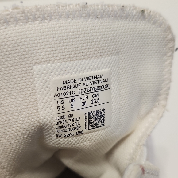 Converse White High-Top Sneakers with Bird Pattern - Picture 4 of 6